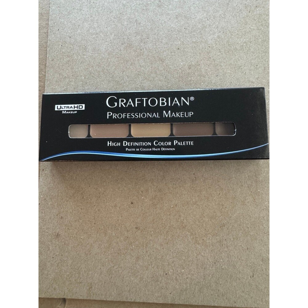 Graftobian Highlight and Contour Palettes in Light